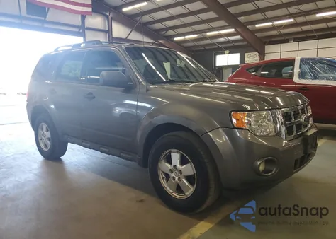 2011 Ford Escape Xlt from USA, damaged, VIN 1FMCU9DG9BKC52880